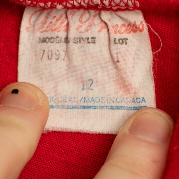 3/$10- VINTAGE red long sleeve shirt - Picture 2 of 2